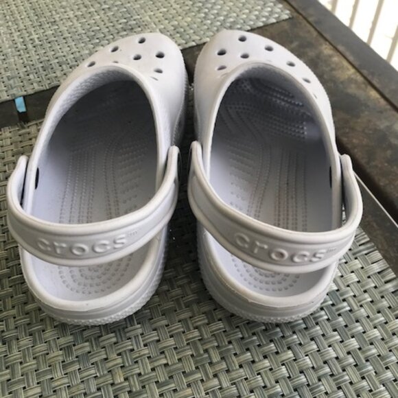 Crocs, Size 3 Big Kids, Lavender Color, Classic Style, Very Good Condition - Picture 2 of 5